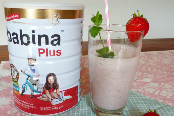 Discover our delicious recipe for a strawberry & peppermint smoothie with babina Plus.